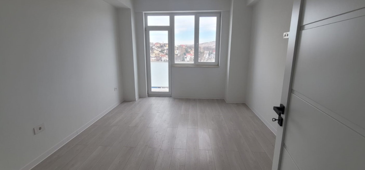 Comision 0% !!! Apartament 3 CD 105 mp Intabulat Lidl -  Bucium 