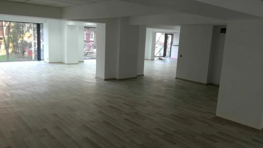 595mp Spatiu comercial prin destinatie, Arcu-Piata Unirii, 6000euro/luna