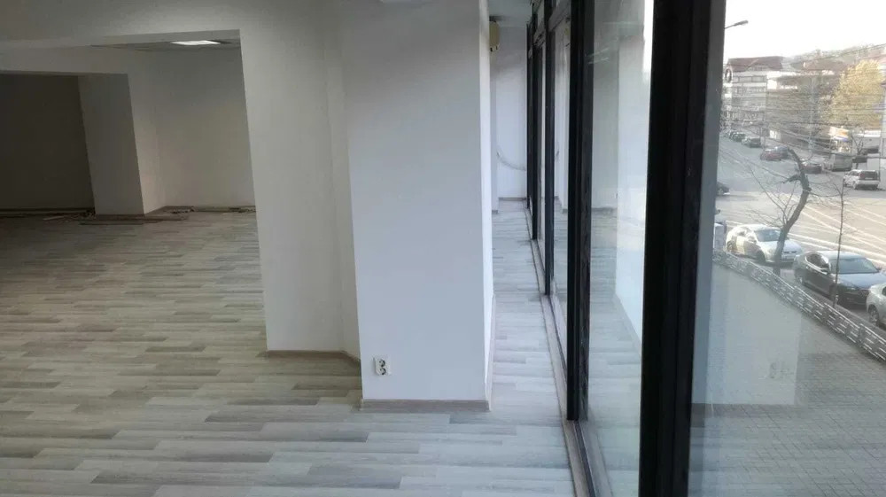 595mp Spatiu comercial prin destinatie, Arcu-Piata Unirii, 6000euro/luna